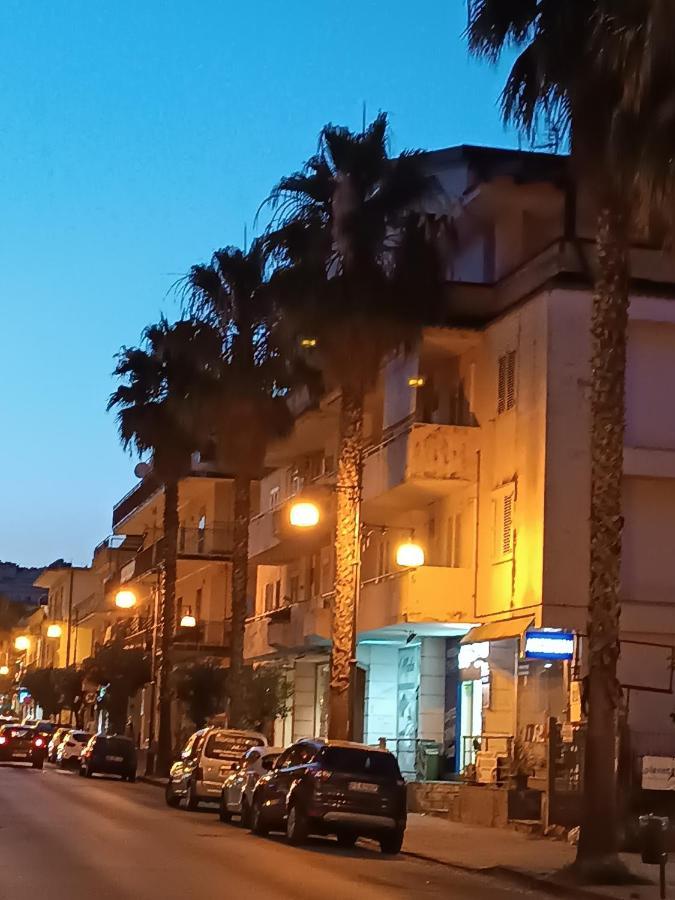אגרופולי B&B Malafemmena מראה חיצוני תמונה